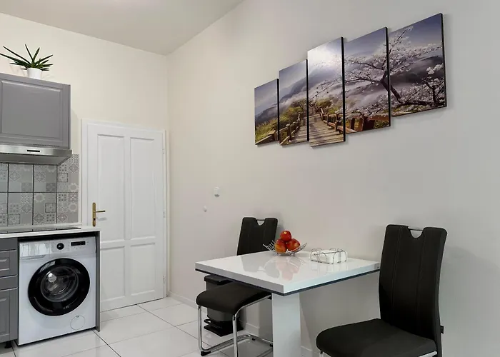 شقة Prague's Hidden Pearl - Center *